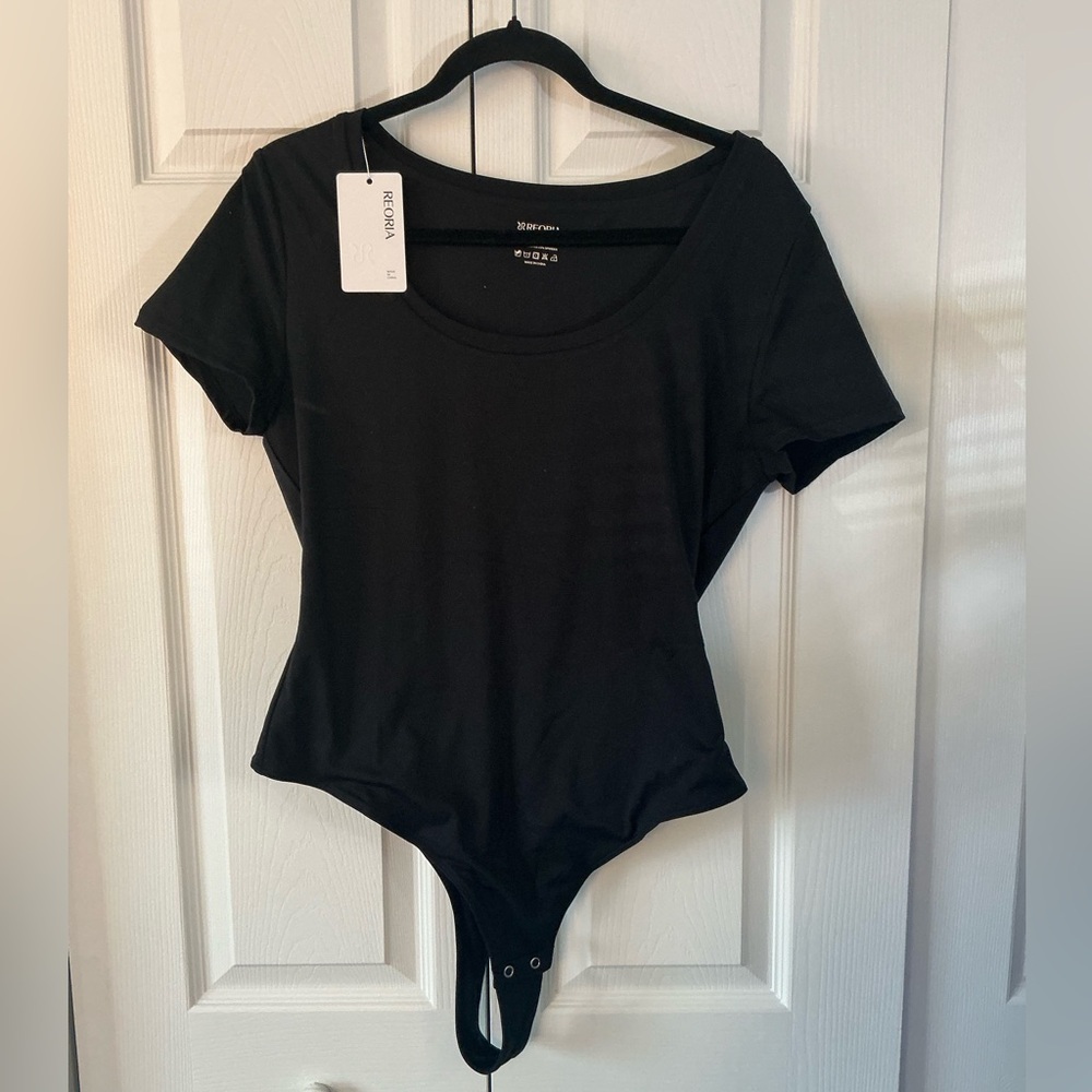NWT Reoria short sleeve thong body suit - Picture 2 of 5